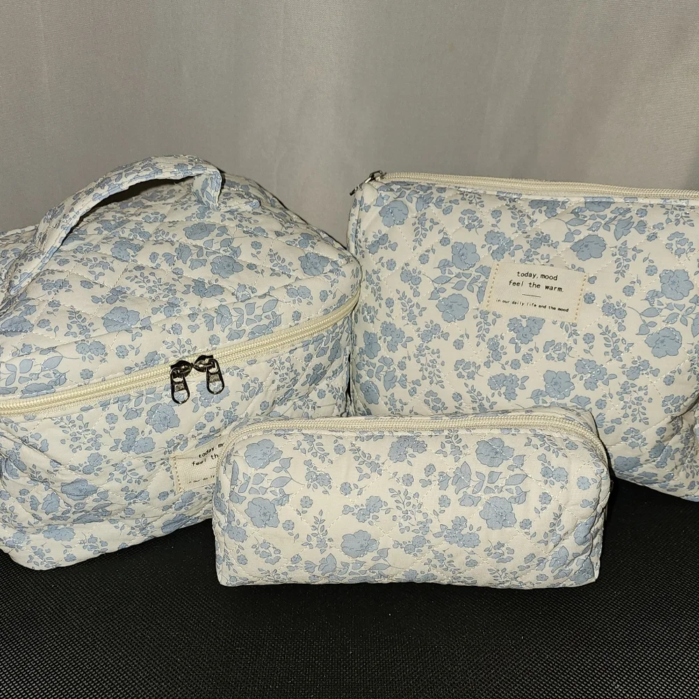 Floral Blue and White Travel Bag Set